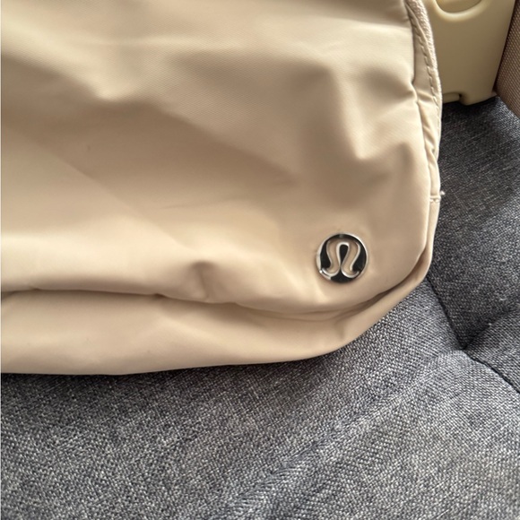 Lululemon Beige Belt Bag - Picture 5 of 7